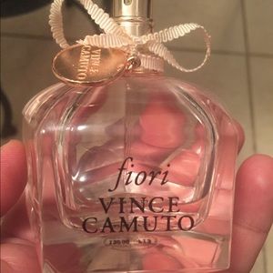 Fiori Vince Camuto perfume